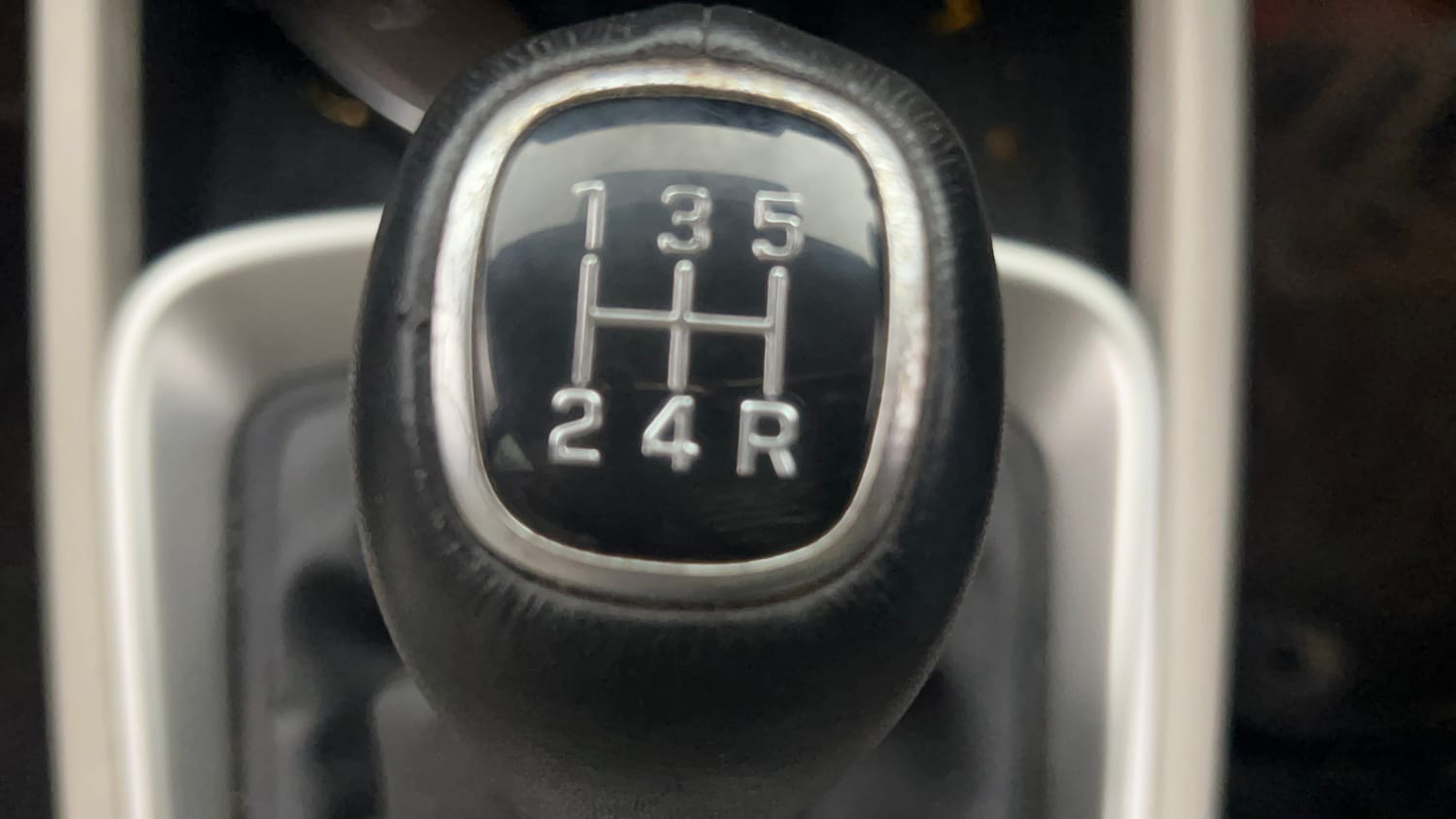 Used 2022 Hyundai Venue SX 1.2 Petrol Petrol Manual interior GEAR  KNOB VIEW