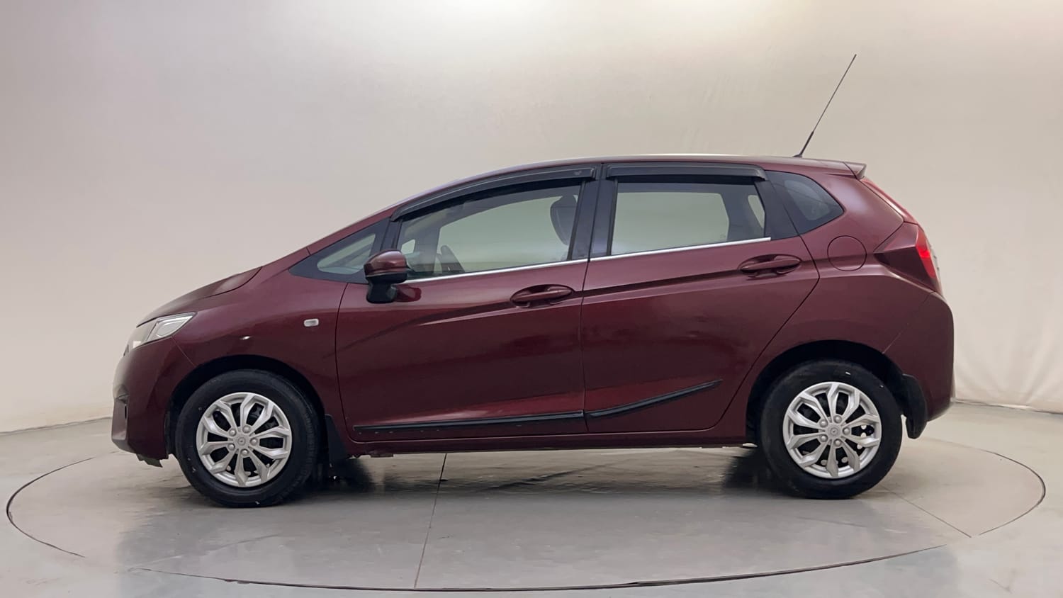 Used 2015 Honda Jazz SV Diesel Diesel Manual exterior LEFT SIDE VIEW