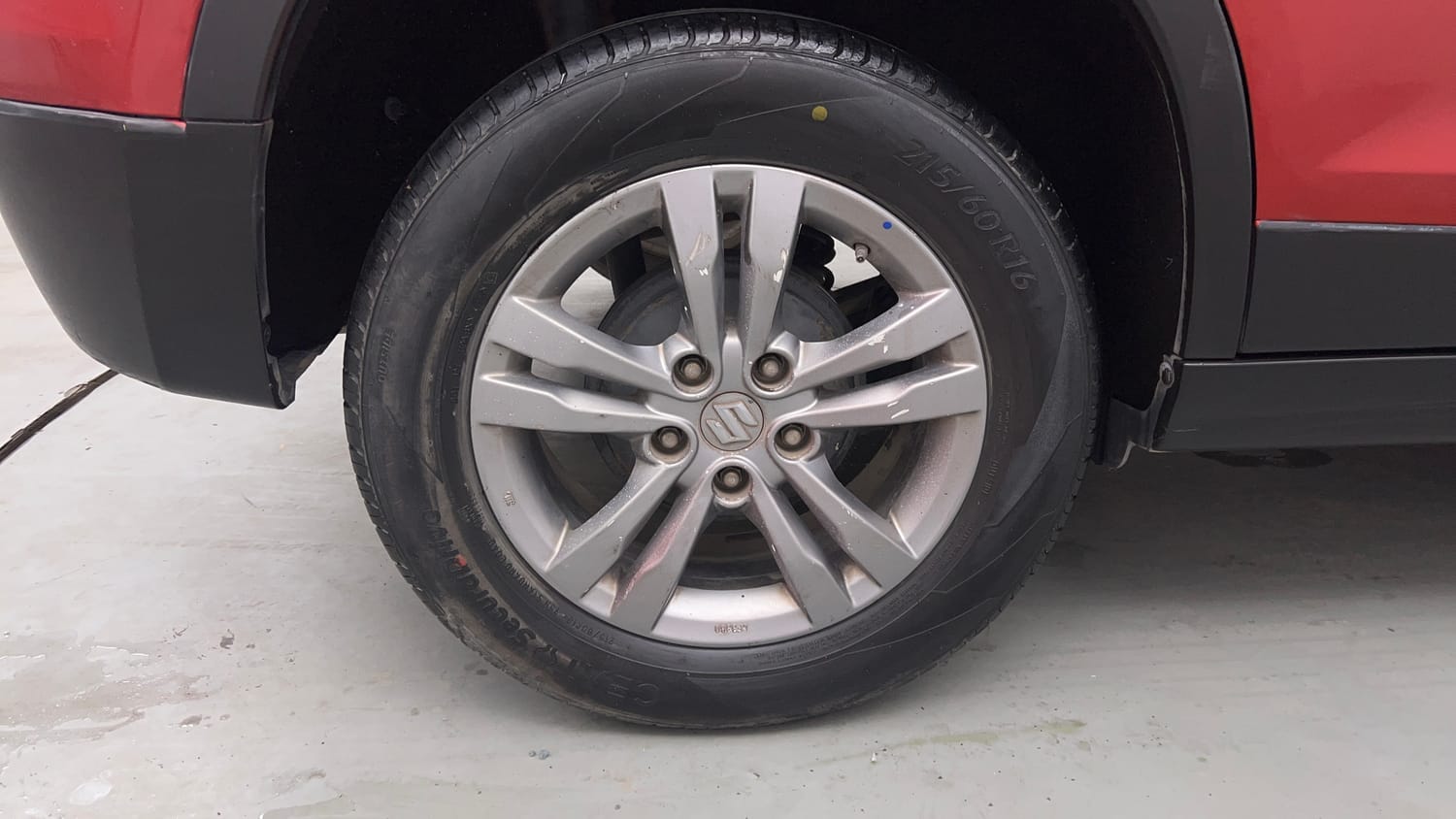 Used 2016 Maruti Suzuki Vitara Brezza [2016-2020] ZDi Plus Diesel Manual tyres RIGHT REAR TYRE RIM VIEW