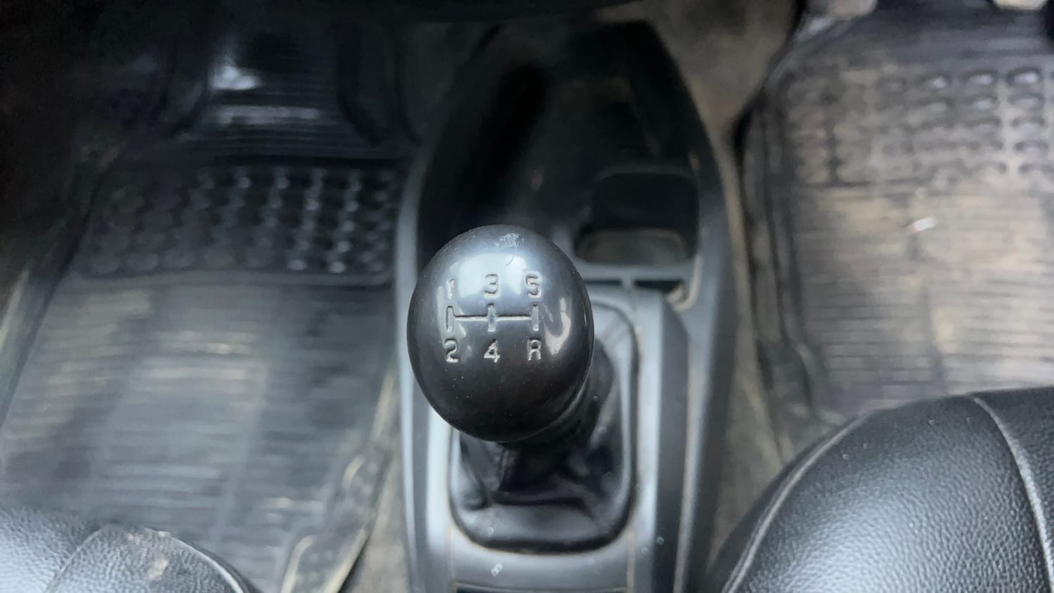 Used 2017 Maruti Suzuki Alto 800 LXi Petrol Manual interior GEAR  KNOB VIEW