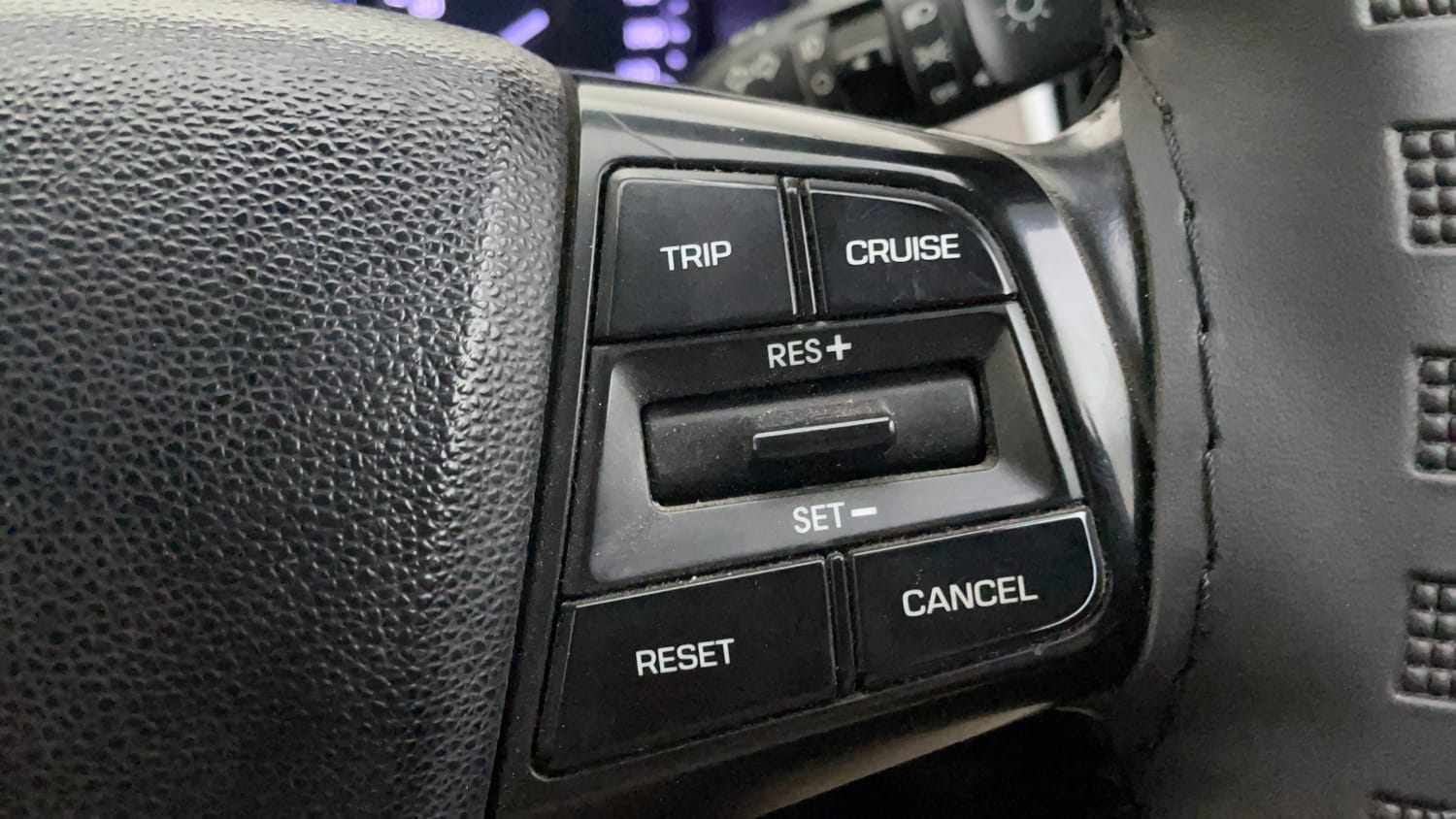 Used 2018 Hyundai Creta SX 1.6 AT CRDi Diesel Automatic top_features Cruise control