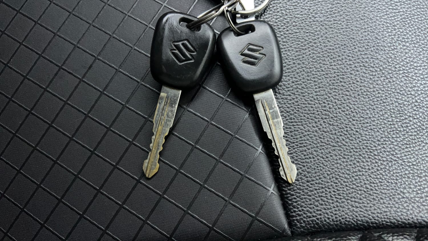 Used 2021 Maruti Suzuki S-Presso LXi CNG Cng Manual extra CAR KEY VIEW