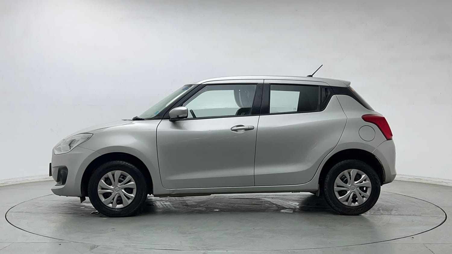 Used 2022 Maruti Suzuki Swift VXi AMT Petrol Automatic exterior LEFT SIDE VIEW
