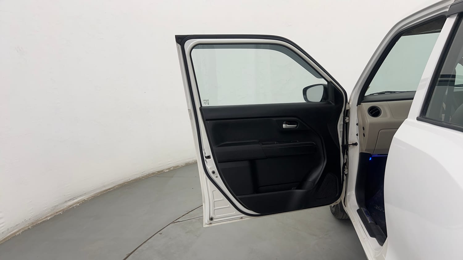 Used 2019 Maruti Suzuki Wagon R 1.0 VXI AMT Petrol Automatic interior LEFT FRONT DOOR OPEN VIEW