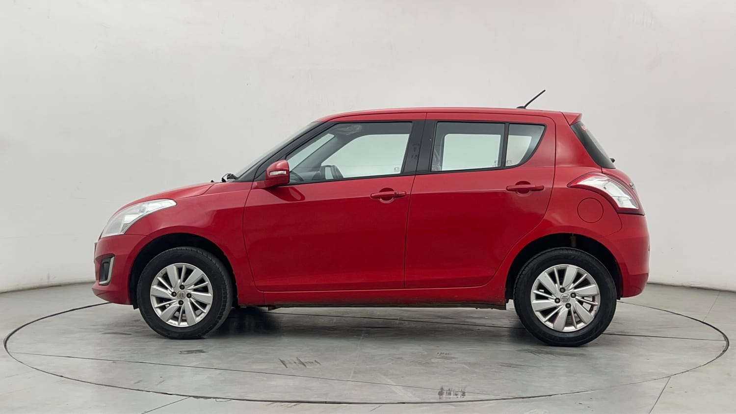 Used 2017 Maruti Suzuki Swift ZXi Petrol Manual exterior LEFT SIDE VIEW