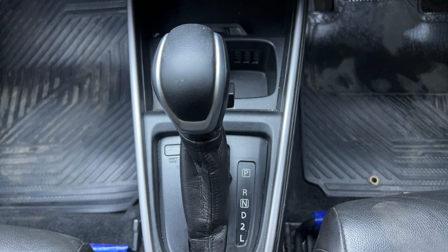 Used 2021 Maruti Suzuki XL6 Alpha AT Petrol Petrol Automatic interior GEAR  KNOB VIEW