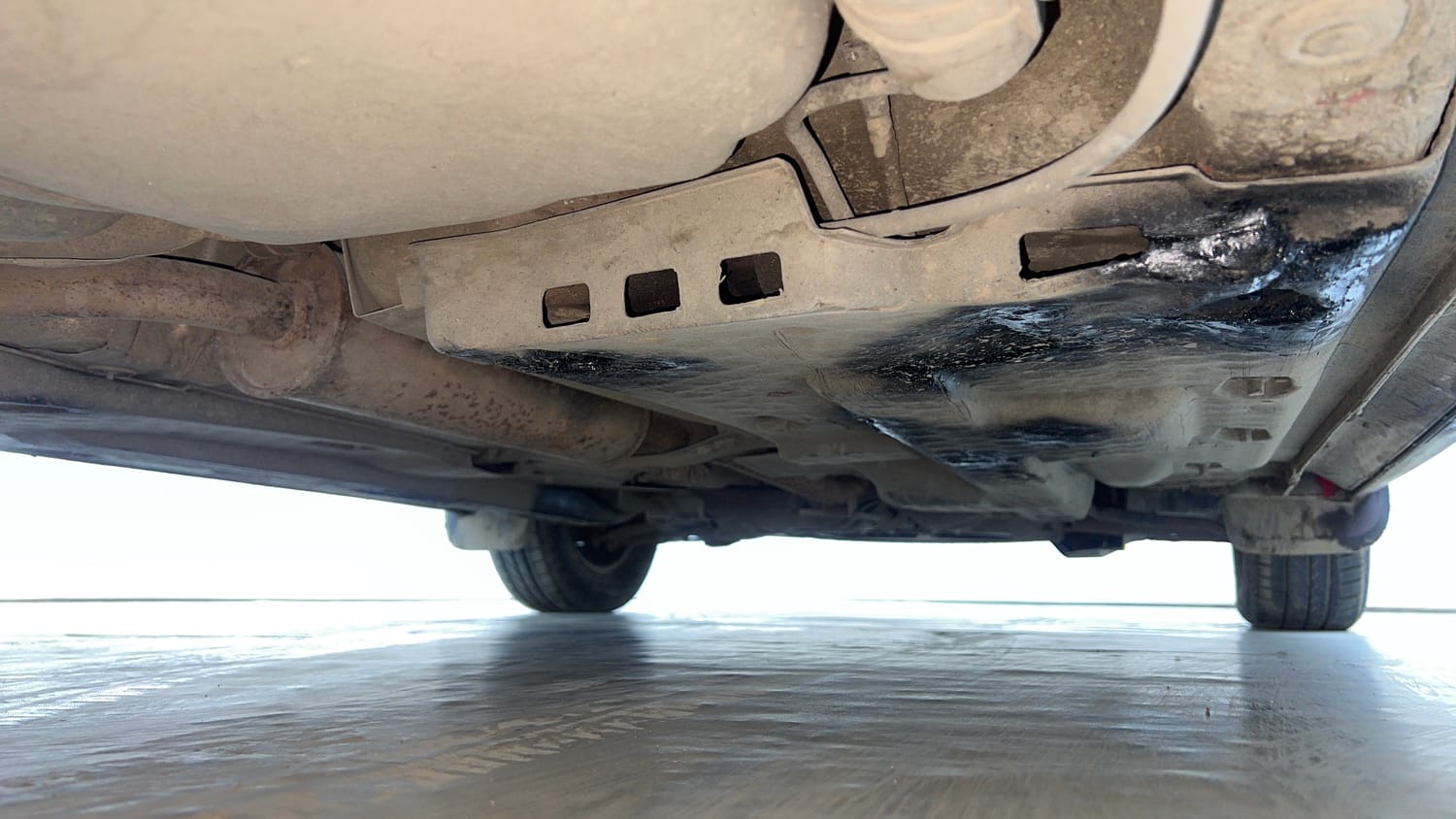 Used 2021 Volkswagen Polo Trendline 1.0L MPI Petrol Manual extra REAR RIGHT UNDERBODY VIEW