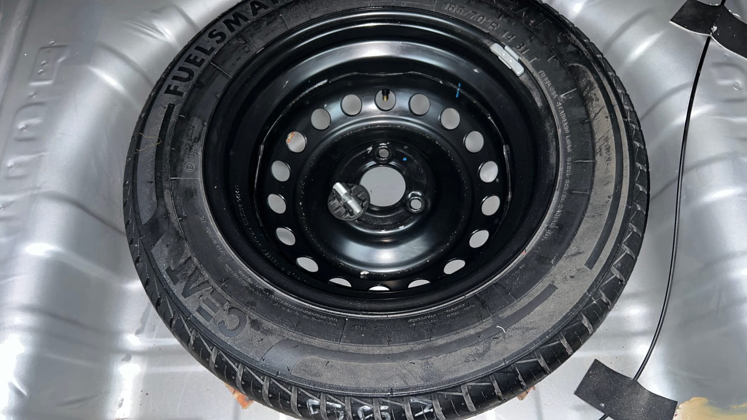 Used 2021 Renault Kwid RXT 1.0 AMT Opt Petrol Automatic tyres SPARE TYRE VIEW