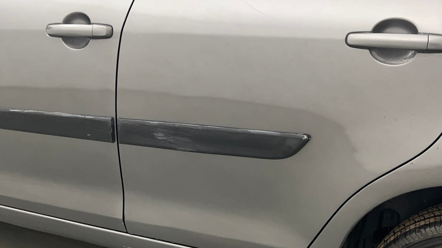 Used 2015 Maruti Suzuki Swift VXi Petrol Manual dents MINOR DENT