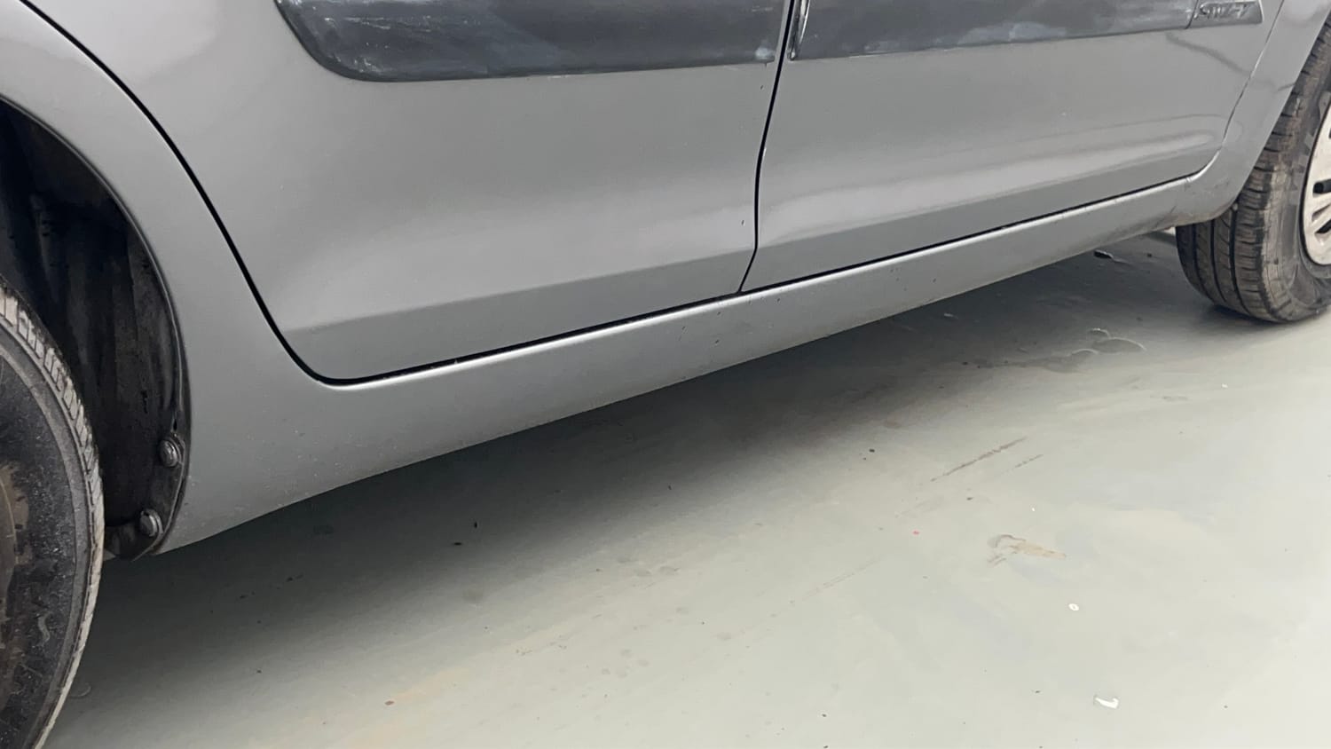 Used 2015 Maruti Suzuki Swift VXi Petrol Manual dents MINOR DENT