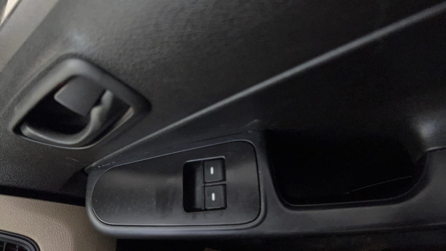 Used 2015 Tata Zest XE Petrol Petrol Manual top_features Power windows