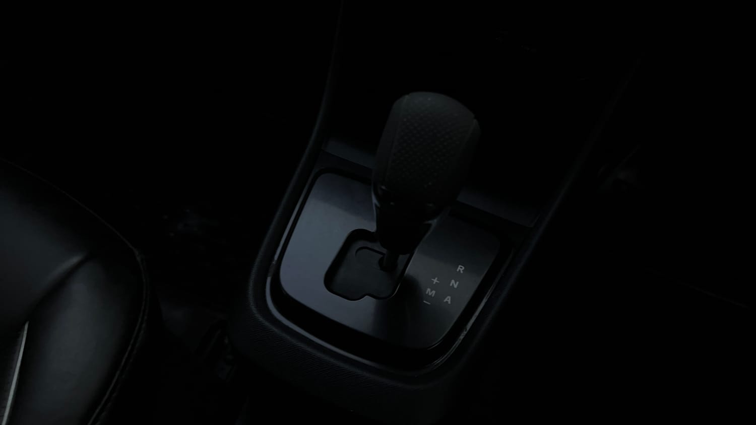 Used 2024 Tata Punch Creative Dual Tone AMT Petrol Automatic interior GEAR  KNOB VIEW