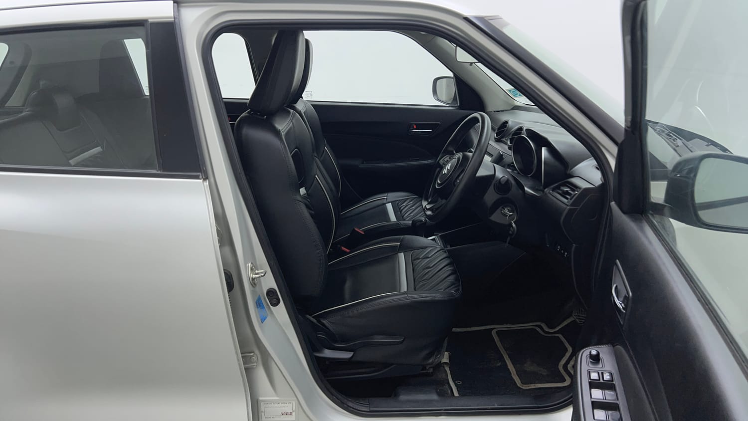 Used 2022 Maruti Suzuki Swift VXi AMT Petrol Automatic interior RIGHT SIDE FRONT DOOR CABIN VIEW
