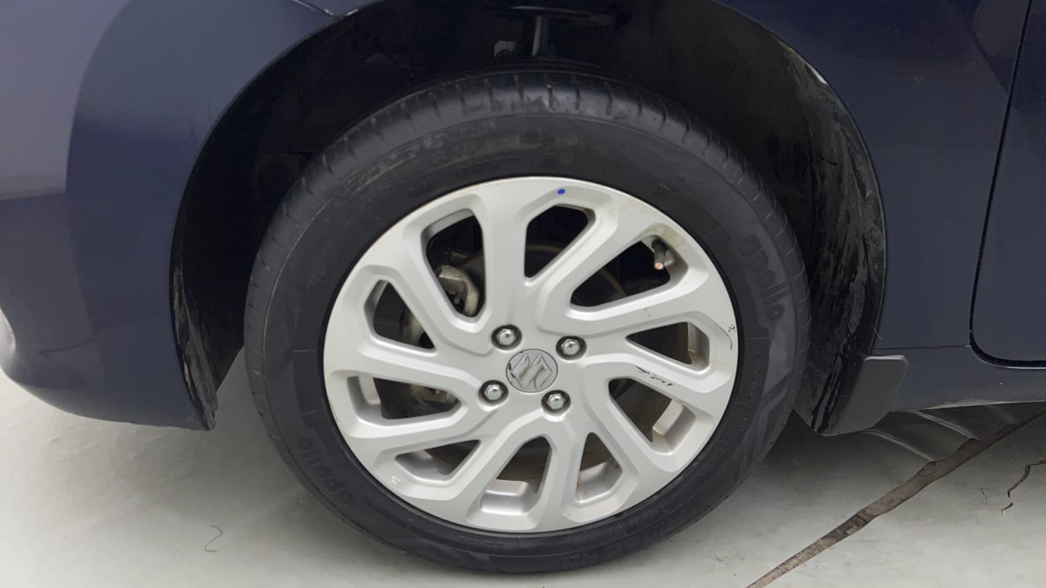 Used 2023 Maruti Suzuki Baleno Zeta MT Petrol Manual tyres LEFT FRONT TYRE RIM VIEW