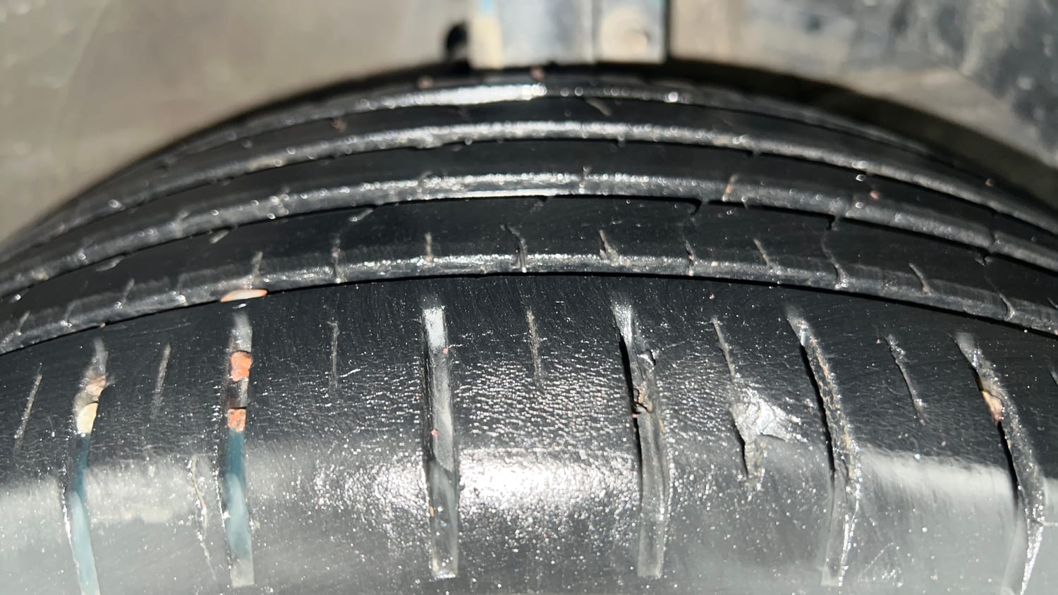 Used 2022 Toyota Glanza V AMT Petrol Automatic tyres RIGHT FRONT TYRE TREAD VIEW