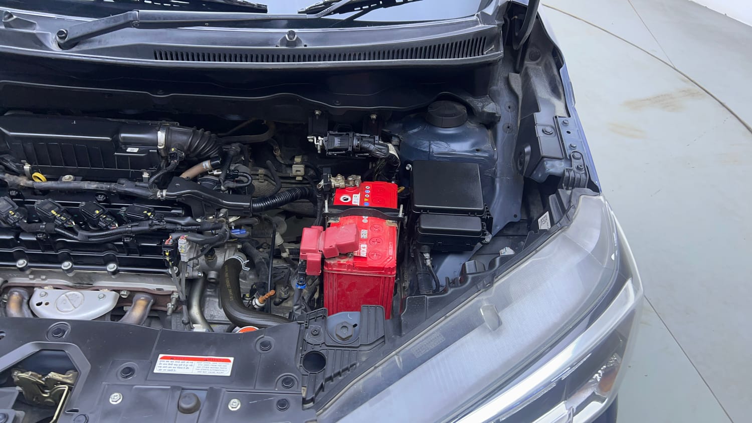 Used 2021 Maruti Suzuki XL6 Alpha AT Petrol Petrol Automatic engine ENGINE LEFT SIDE VIEW