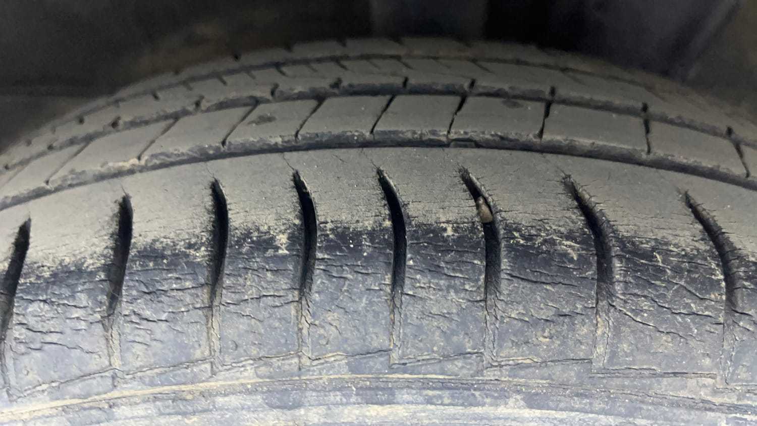 Used 2019 Hyundai Santro Asta Petrol Manual tyres LEFT REAR TYRE TREAD VIEW