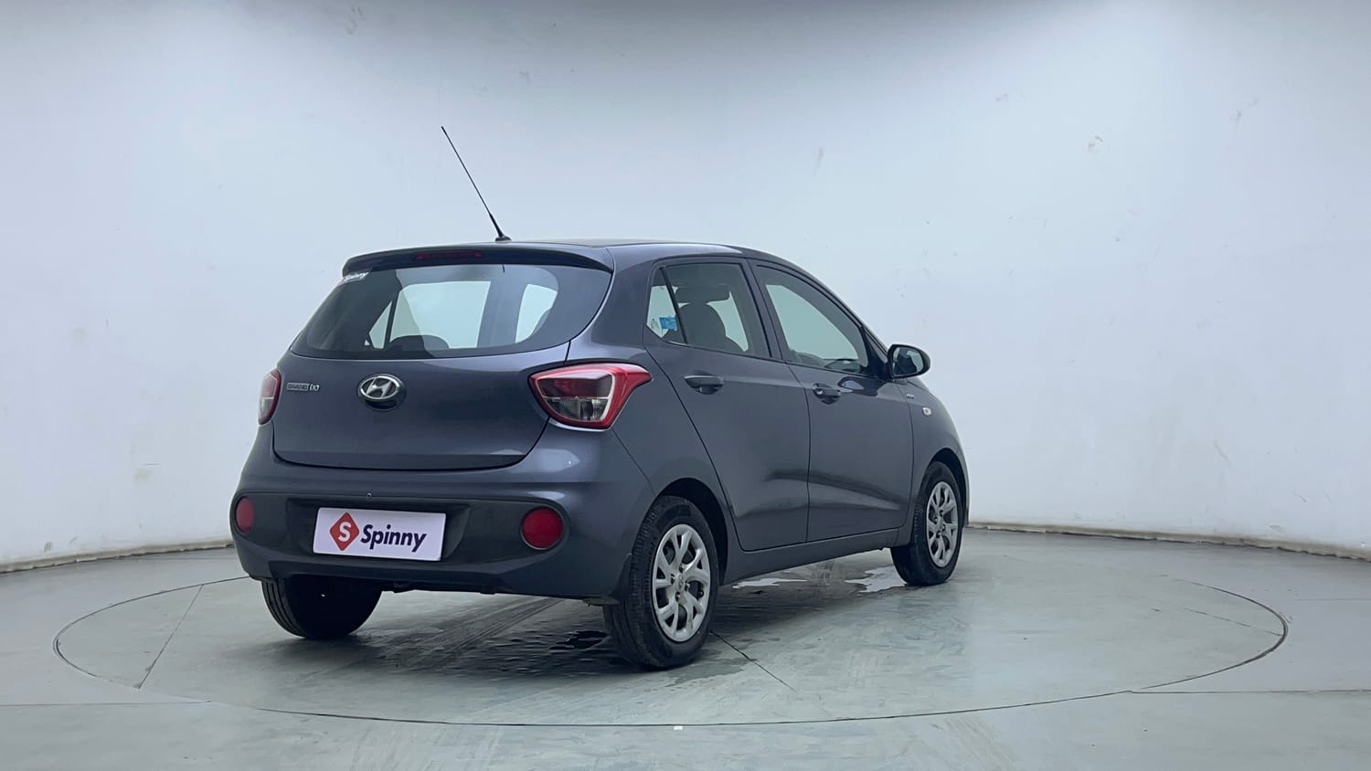 Used 2018 Hyundai Grand i10 Magna AT 1.2 Kappa VTVT Petrol Automatic exterior RIGHT REAR CORNER VIEW