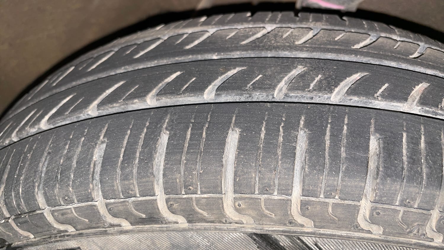 Used 2017 Maruti Suzuki Alto 800 LXi Petrol Manual tyres RIGHT FRONT TYRE TREAD VIEW