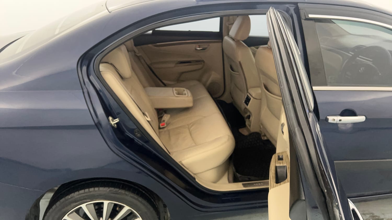 Used 2022 Maruti Suzuki Ciaz Alpha 1.5 Petrol Manual interior RIGHT SIDE REAR DOOR CABIN VIEW