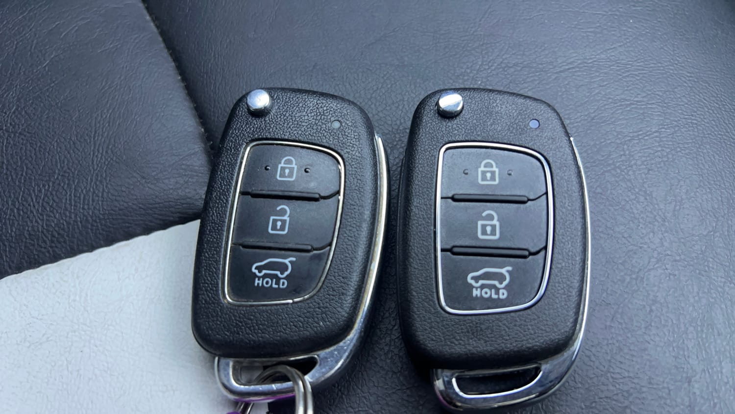 Used 2023 Hyundai Venue S (O) 1.0 Turbo DCT Petrol Automatic extra CAR KEY VIEW
