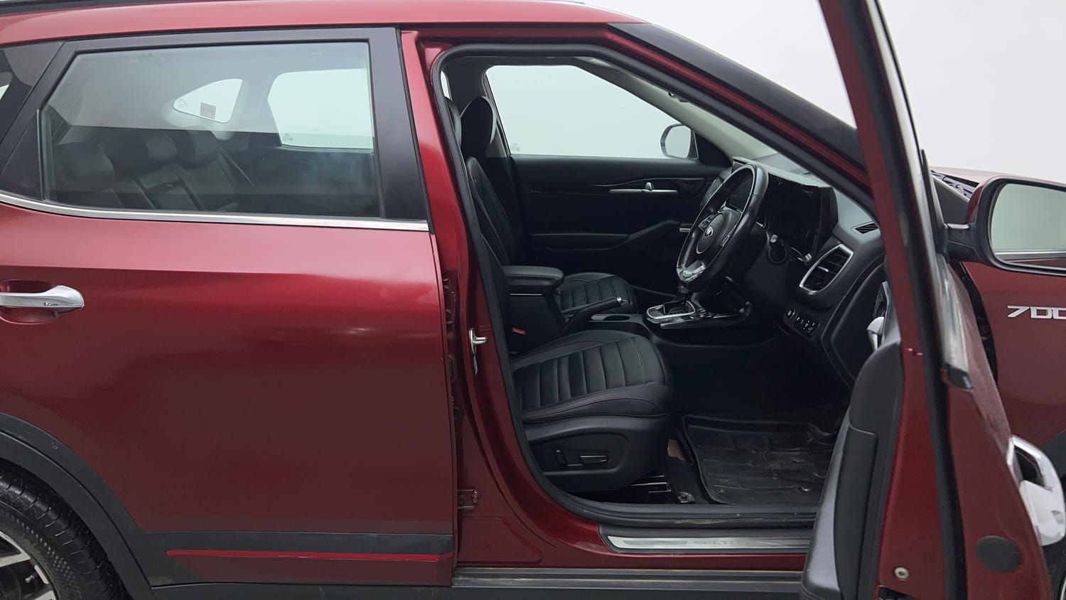 Used 2021 Kia Seltos GTX Plus DCT 1.4 Petrol Automatic interior RIGHT SIDE FRONT DOOR CABIN VIEW