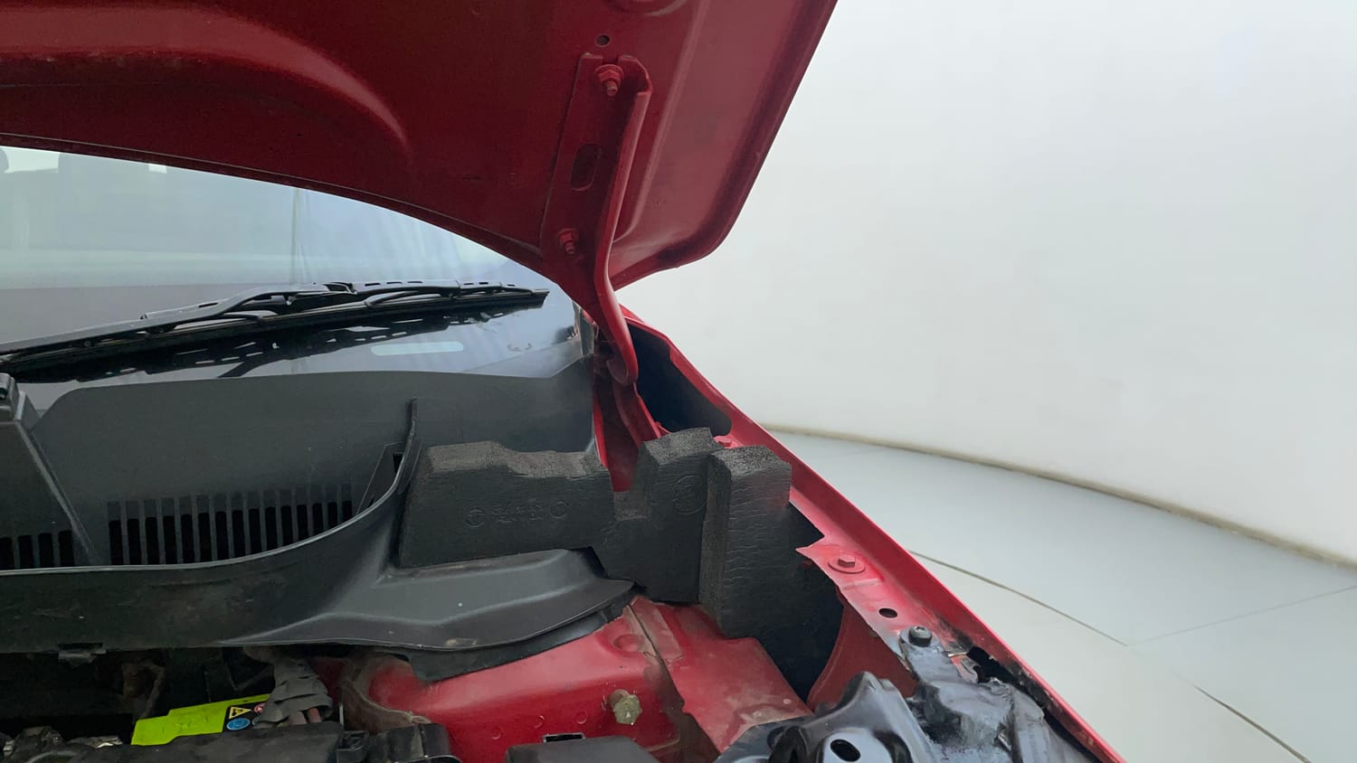 Used 2023 Skoda Kushaq Ambition 1.0L TSI MT Petrol Manual engine ENGINE LEFT SIDE HINGE & APRON VIEW