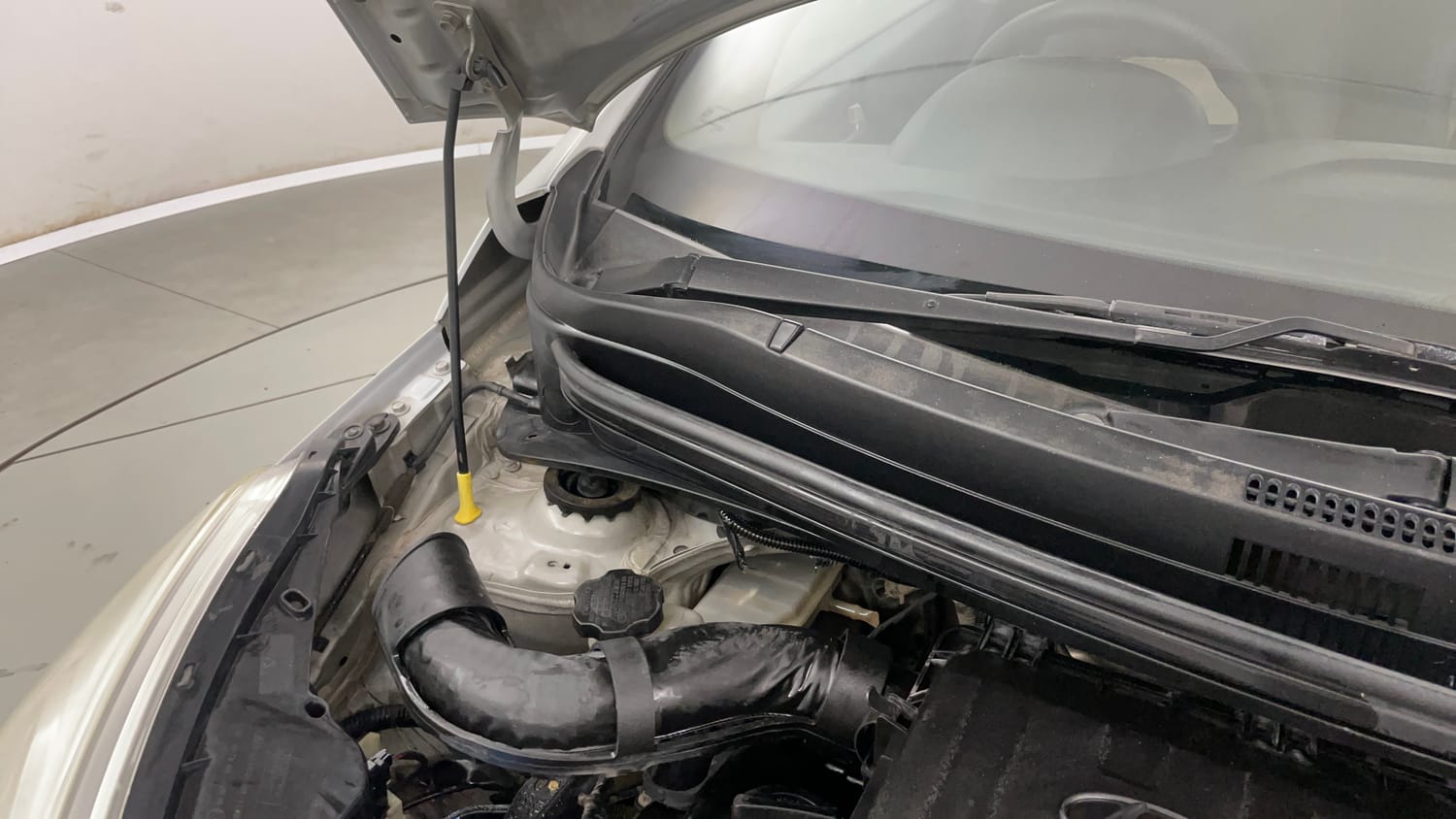 Used 2018 Hyundai Grand i10 Sportz 1.2 Kappa VTVT Petrol Manual engine ENGINE RIGHT SIDE HINGE & APRON VIEW