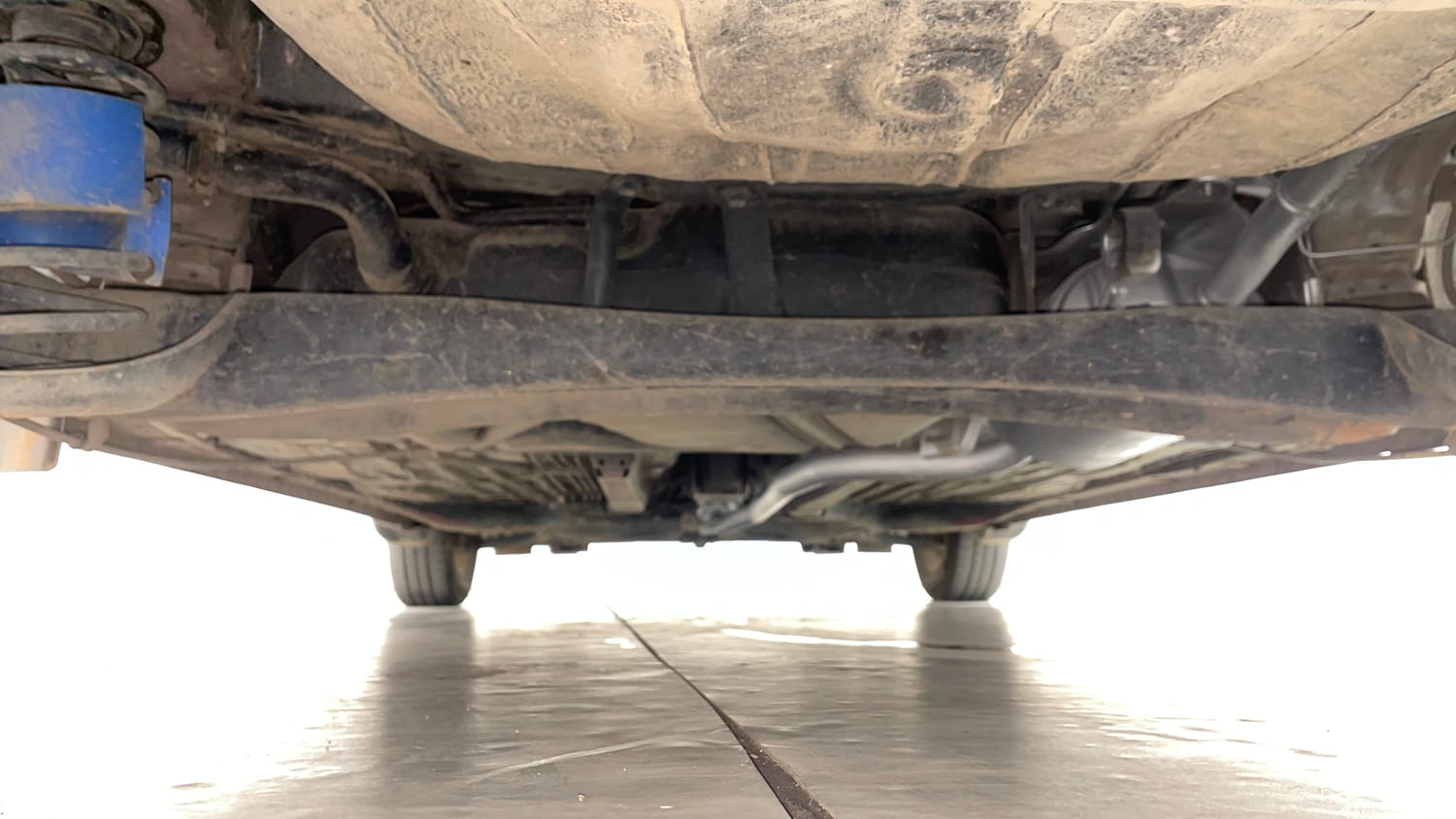 Used 2018 Honda Amaze 1.2 VX MT Petrol Petrol Manual extra REAR UNDERBODY VIEW (TAKEN FROM REAR)