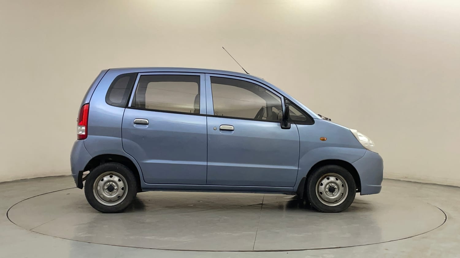 Used 2014 Maruti Suzuki Estilo LXi BS-IV Petrol Manual exterior RIGHT SIDE VIEW