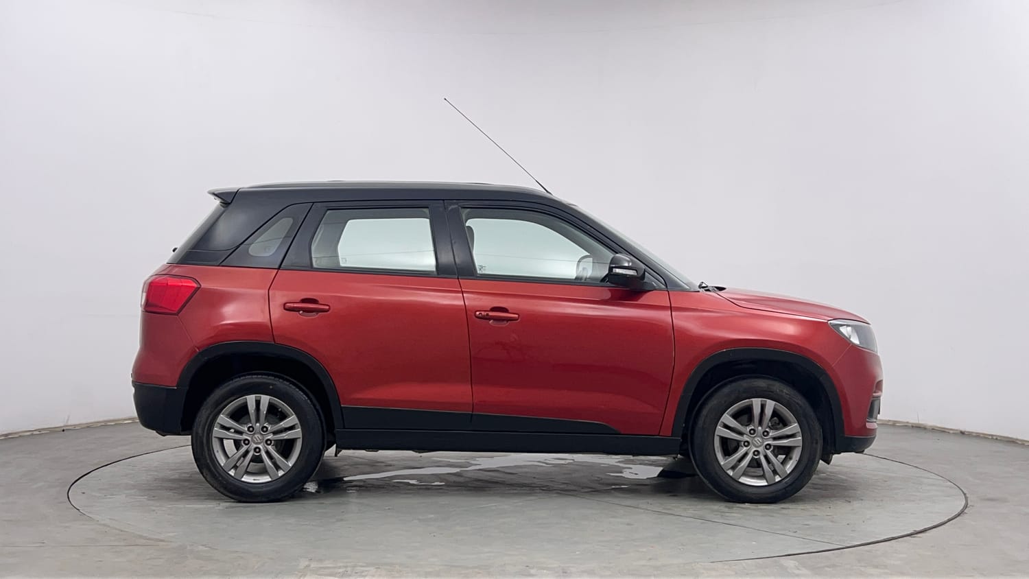 Used 2016 Maruti Suzuki Vitara Brezza [2016-2020] ZDi Plus Diesel Manual exterior RIGHT SIDE VIEW