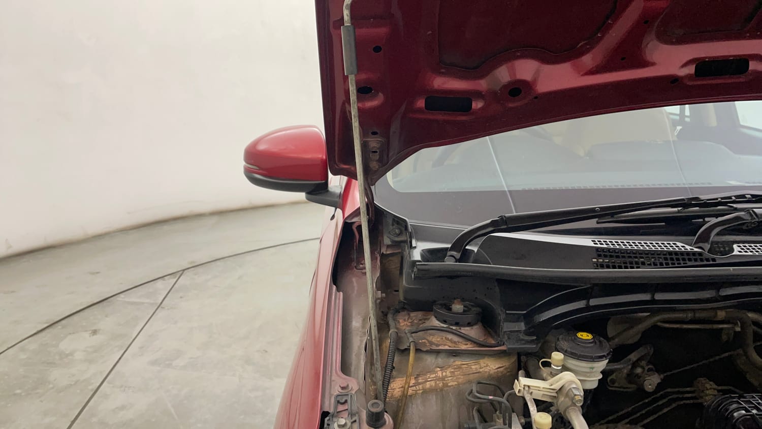 Used 2018 Honda Amaze 1.2 VX MT Petrol Petrol Manual engine ENGINE RIGHT SIDE HINGE & APRON VIEW