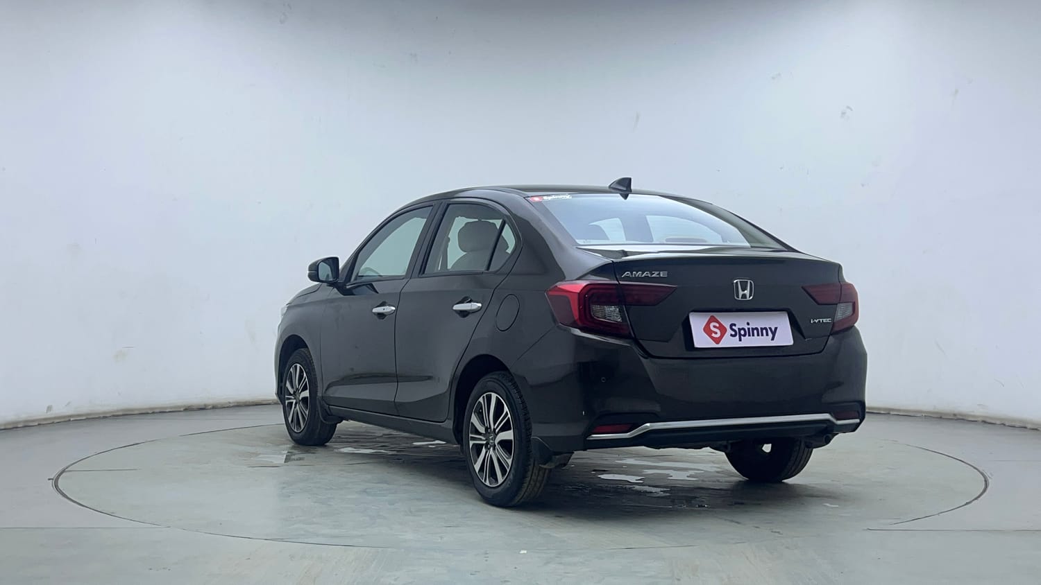 Used 2023 Honda Amaze VX MT 1.2 Petrol Petrol Manual exterior LEFT REAR CORNER VIEW