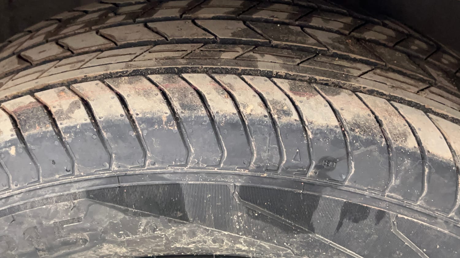 Used 2022 Hyundai Venue S Plus 1.2 Petrol Petrol Manual tyres RIGHT FRONT TYRE TREAD VIEW
