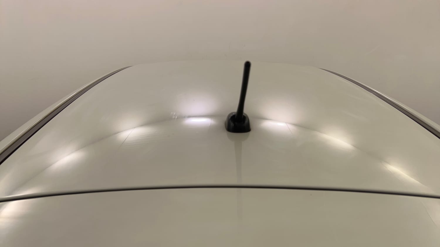 Used 2015 Maruti Suzuki Swift VXi Petrol Manual exterior EXTERIOR ROOF VIEW