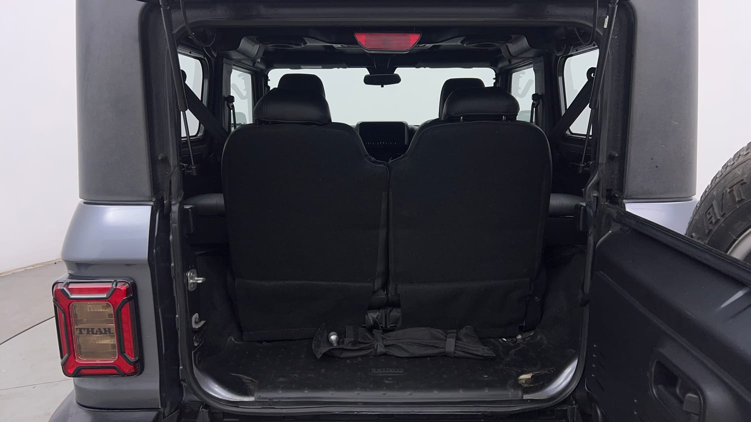 Used 2022 mahindra Thar LX Hard Top Petrol AT 4WD Petrol Automatic interior DICKY INSIDE VIEW