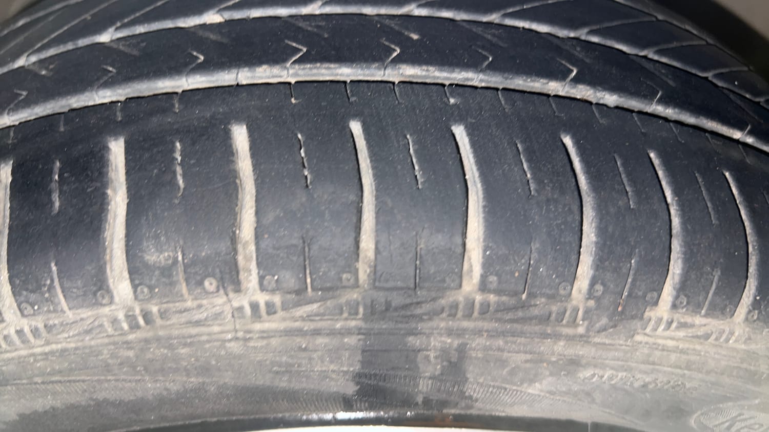 Used 2016 Honda Amaze 1.2 S i-VTEC Petrol Manual tyres RIGHT FRONT TYRE TREAD VIEW