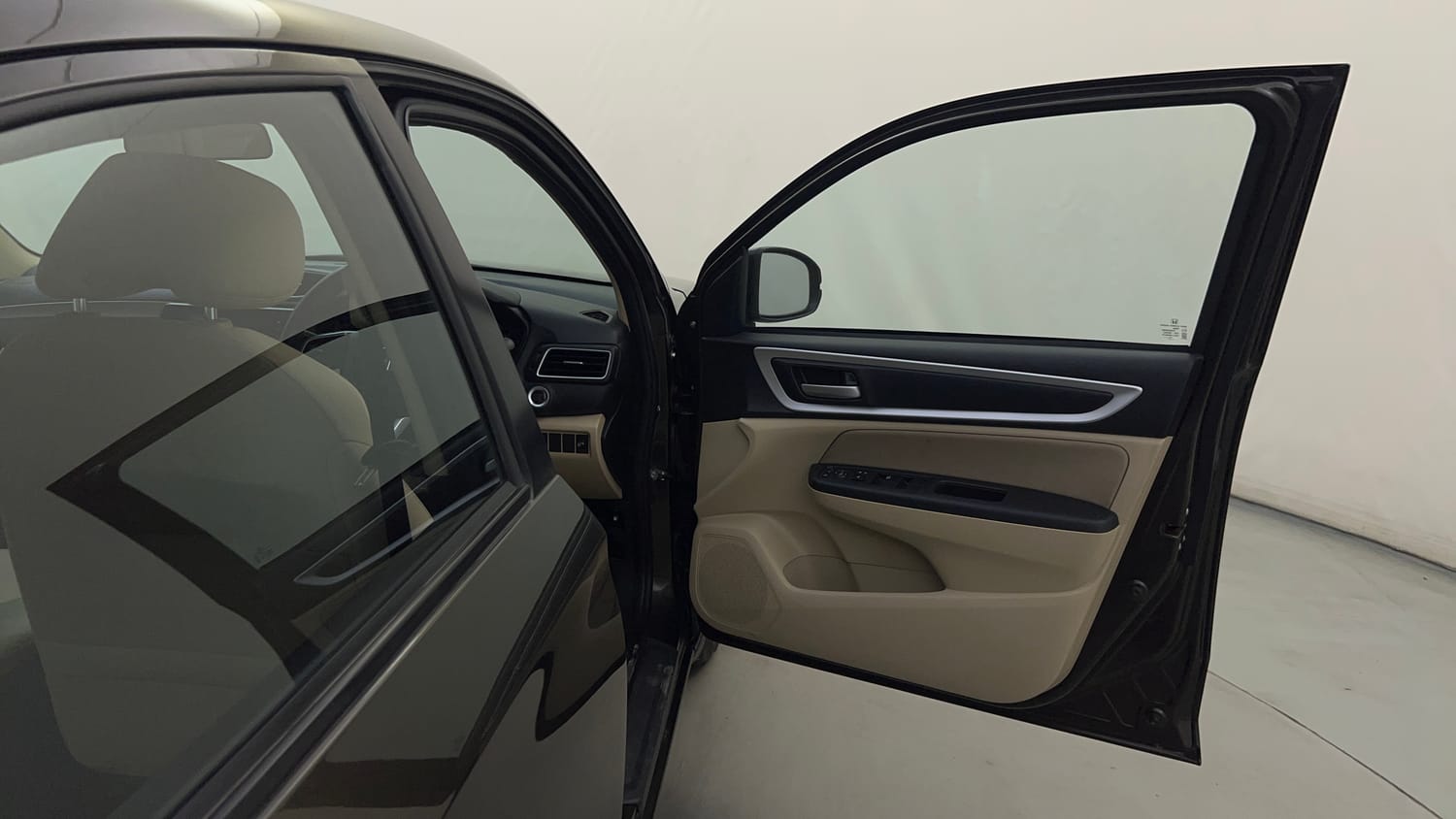 Used 2025 honda Amaze 2nd Generation VX 1.2 Petrol CVT Petrol Automatic interior RIGHT FRONT DOOR OPEN VIEW