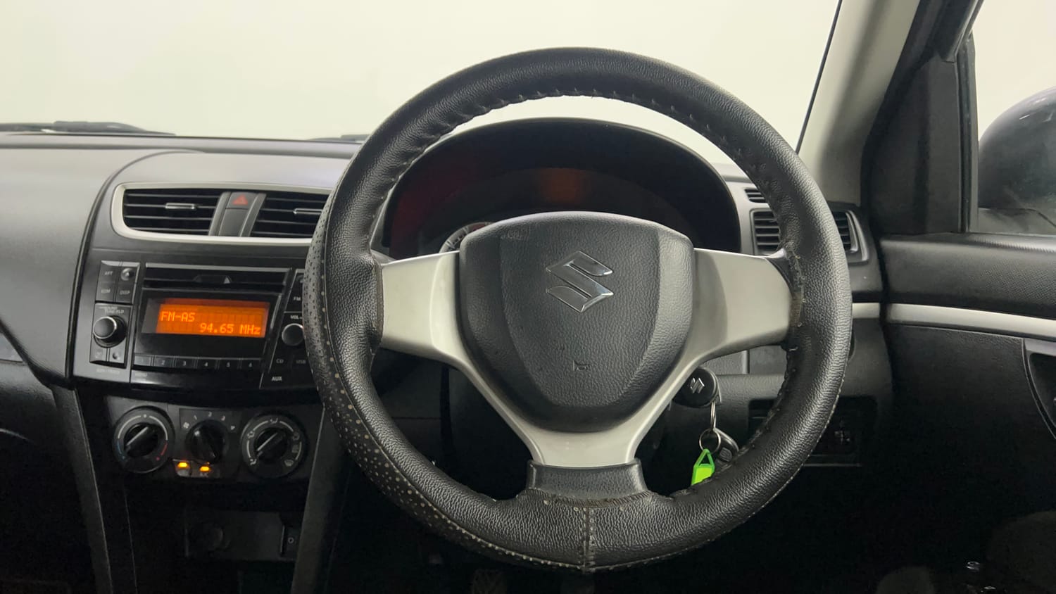 Used 2015 Maruti Suzuki Swift VXi Petrol Manual interior STEERING VIEW