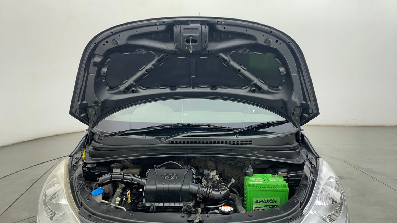 Used 2014 Hyundai i10 Sportz 1.1 iRDE2 Petrol Manual engine ENGINE & BONNET OPEN FRONT VIEW