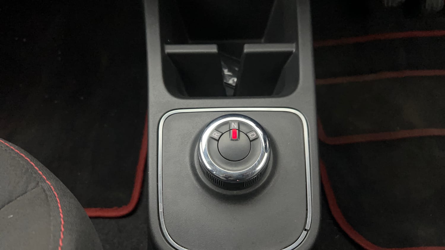 Used 2021 Renault Kwid RXT 1.0 AMT Opt Petrol Automatic interior GEAR  KNOB VIEW