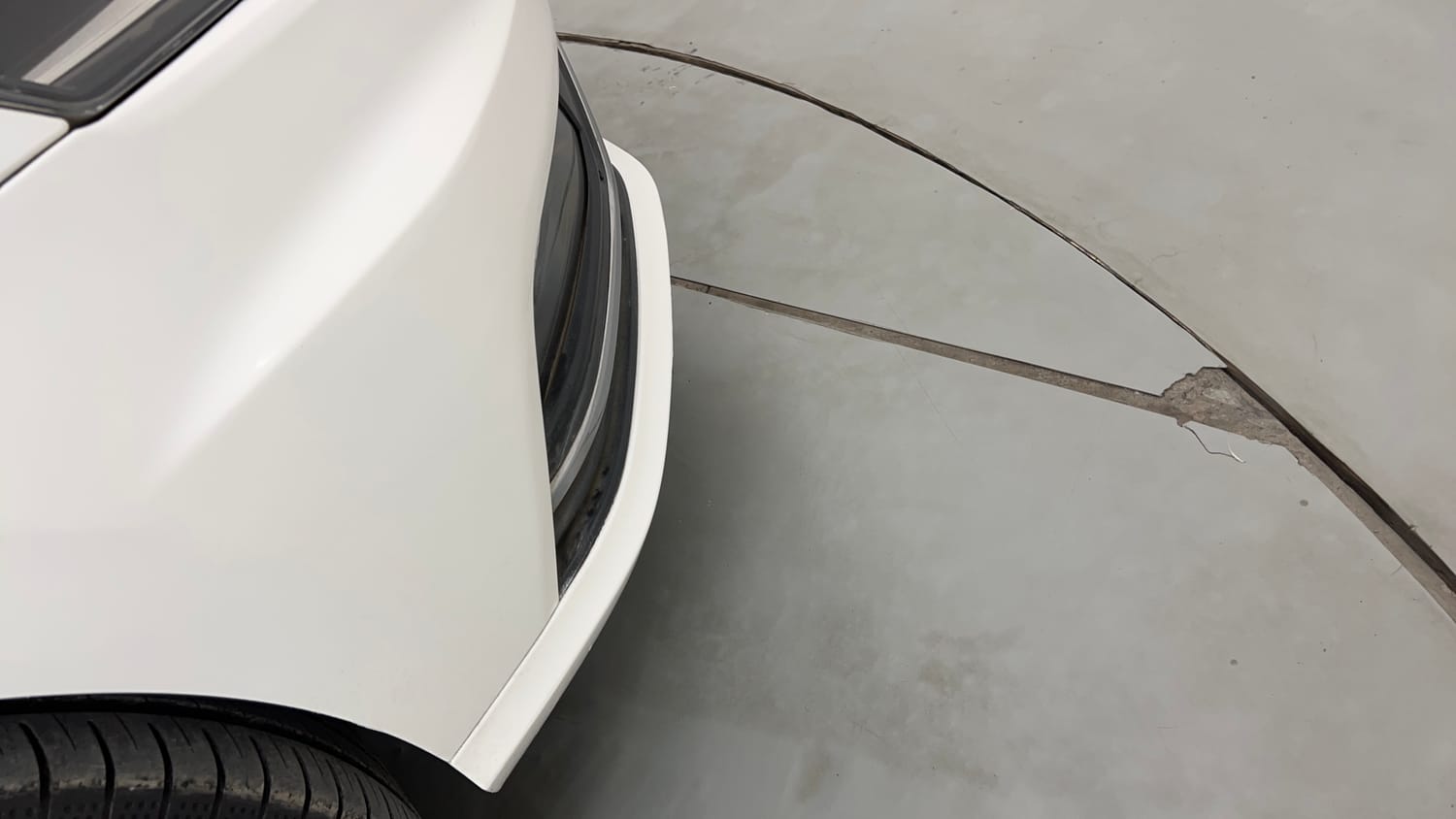 Used 2019 Volkswagen Ameo Highline Plus 1.5L AT (D)16 Alloy Diesel Automatic dents MINOR SCRATCH