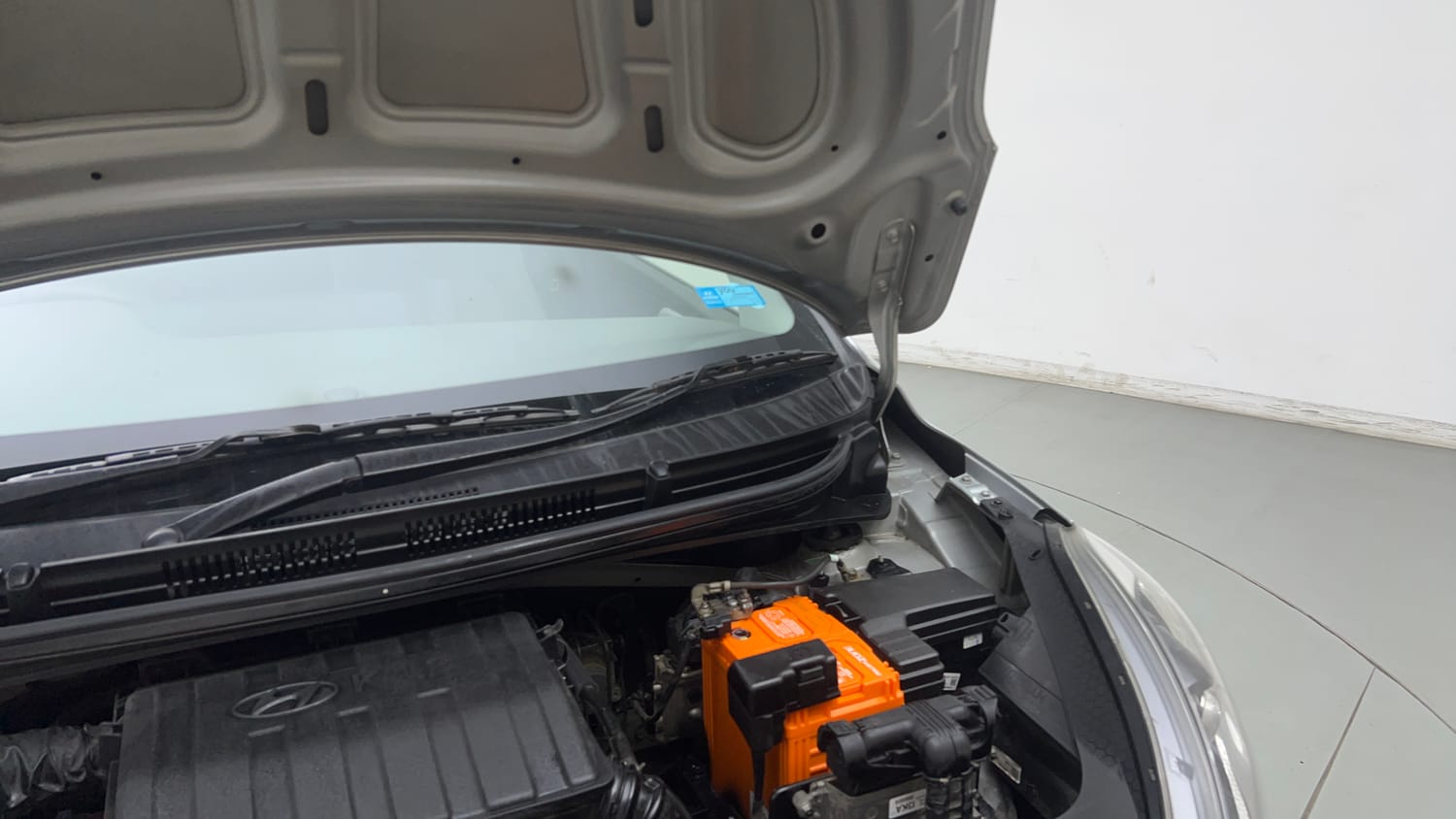 Used 2020 Hyundai Grand i10 Nios Sportz AMT 1.2 Kappa VTVT Petrol Automatic engine ENGINE LEFT SIDE HINGE & APRON VIEW