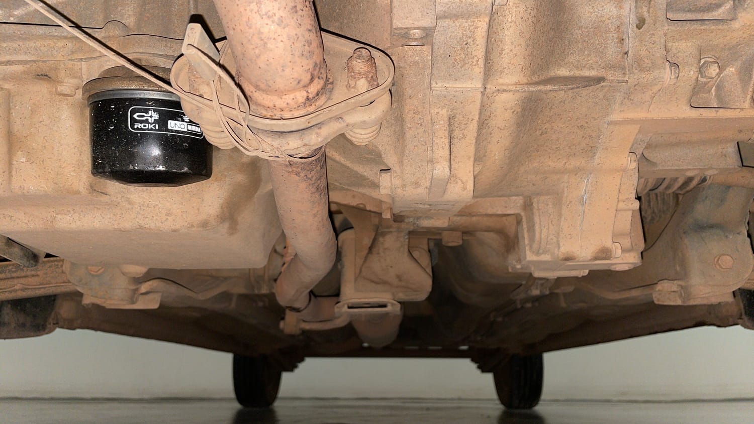Used 2014 Maruti Suzuki Estilo LXi BS-IV Petrol Manual extra FRONT LEFT UNDERBODY VIEW