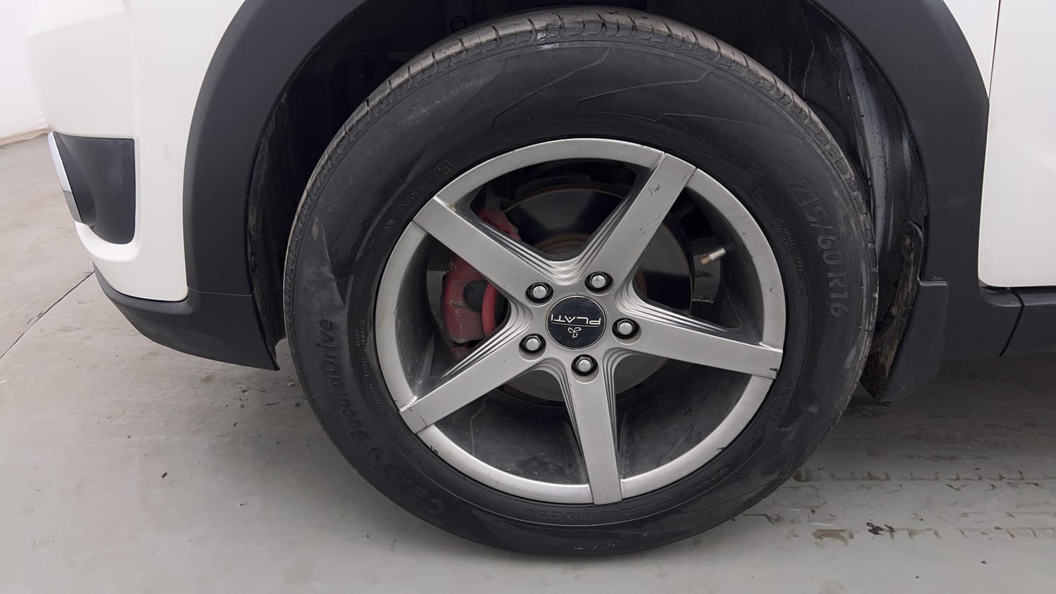 Used 2019 Honda BR-V V Petrol Petrol Manual tyres LEFT FRONT TYRE RIM VIEW