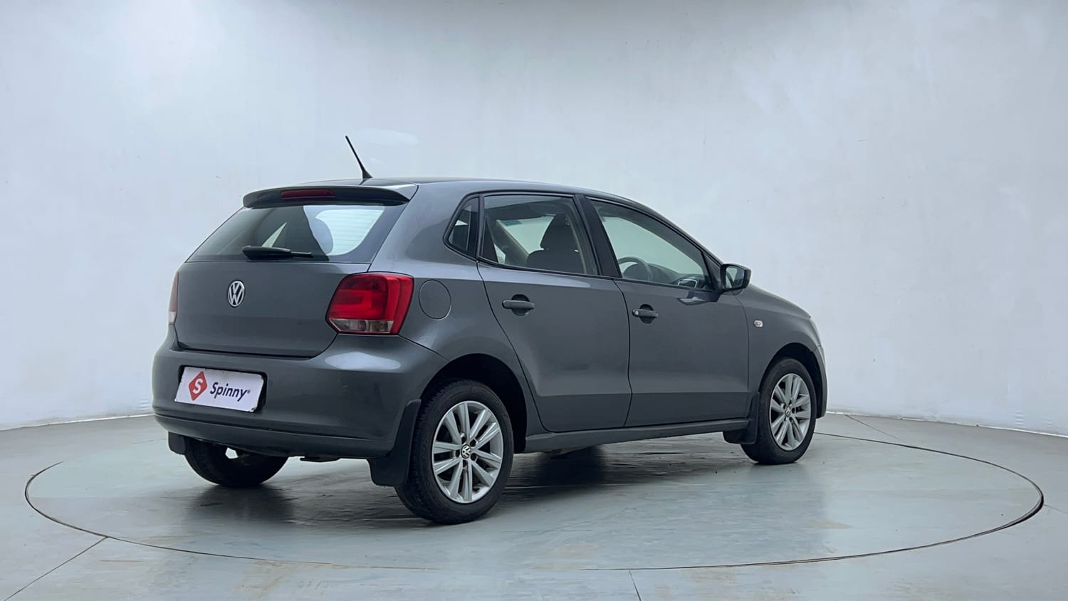 Used 2013 Volkswagen Polo Highline1.2L (P) Petrol Manual exterior RIGHT REAR CORNER VIEW