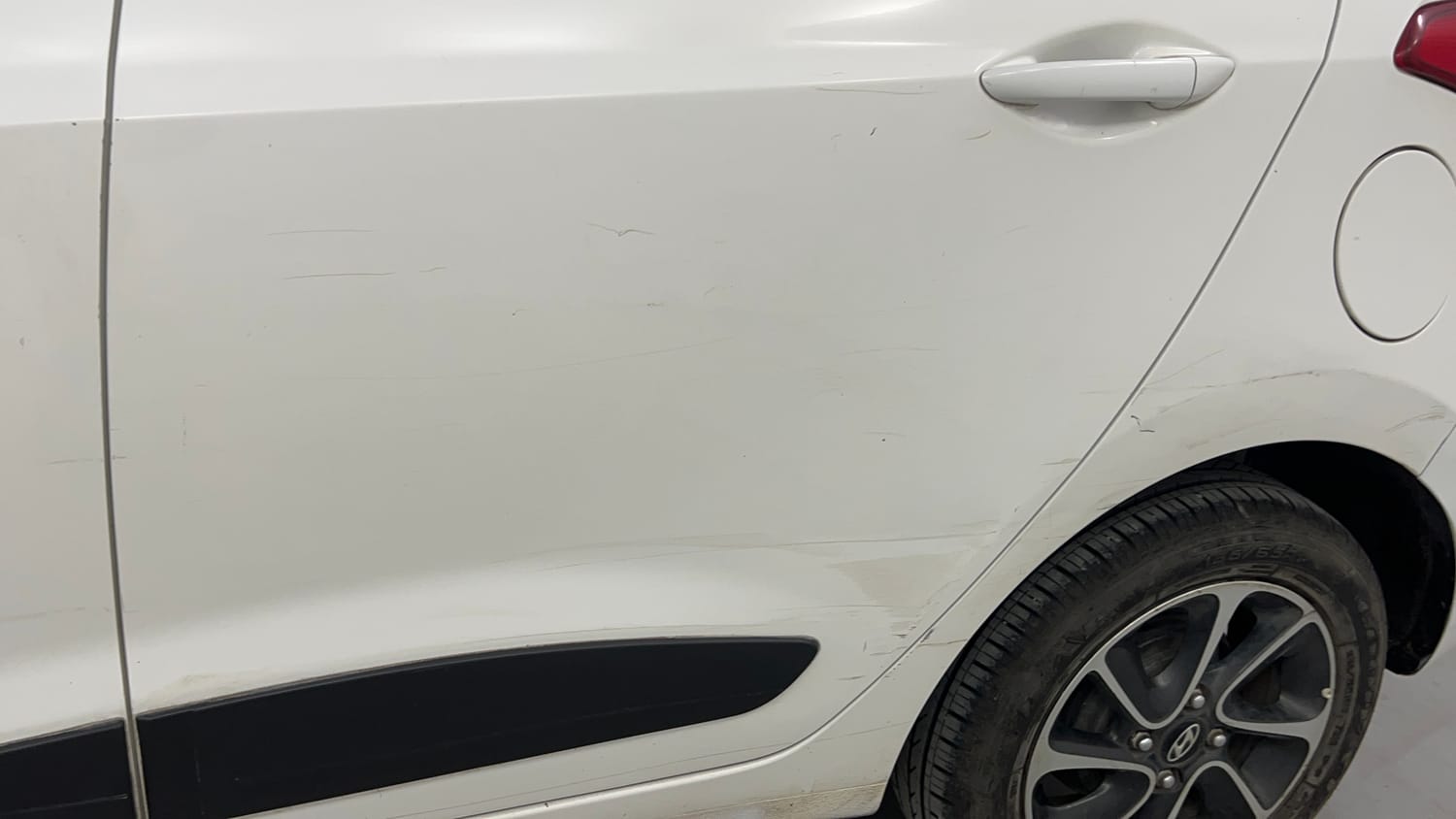 Used 2018 Hyundai Grand i10 Sportz AT 1.2 Kappa VTVT Petrol Automatic dents MINOR DENT