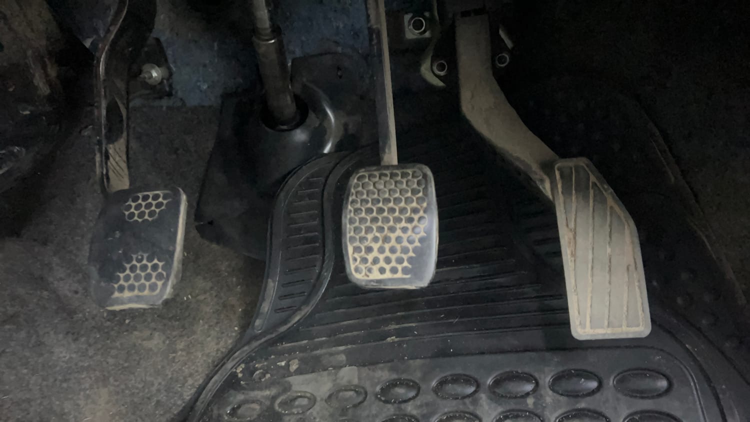 Used 2017 Maruti Suzuki Alto 800 LXi Petrol Manual interior PEDALS VIEW