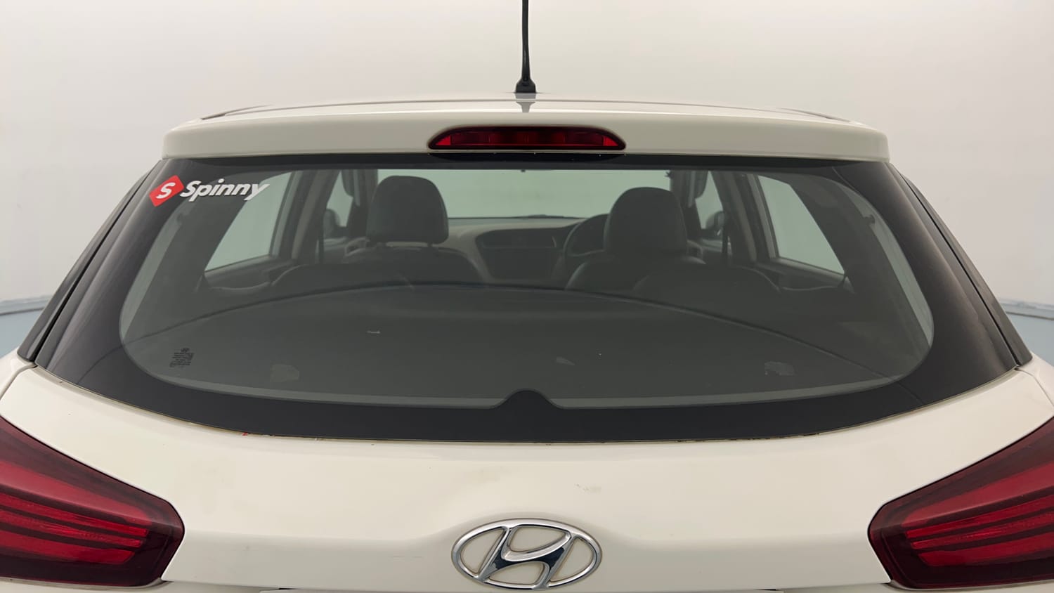 Used 2018 Hyundai Elite i20 Magna Executive 1.2 Petrol Manual exterior BACK WINDSHIELD VIEW