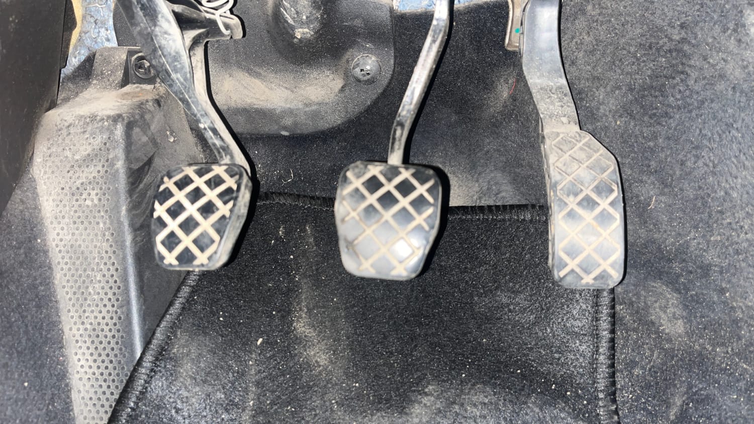 Used 2015 Volkswagen Polo Trendline 1.2L (P) Petrol Manual interior PEDALS VIEW